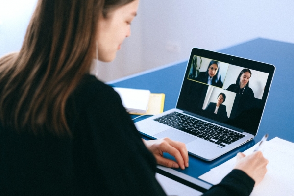 A Simple Guide to Communicating Via Video Conferencing